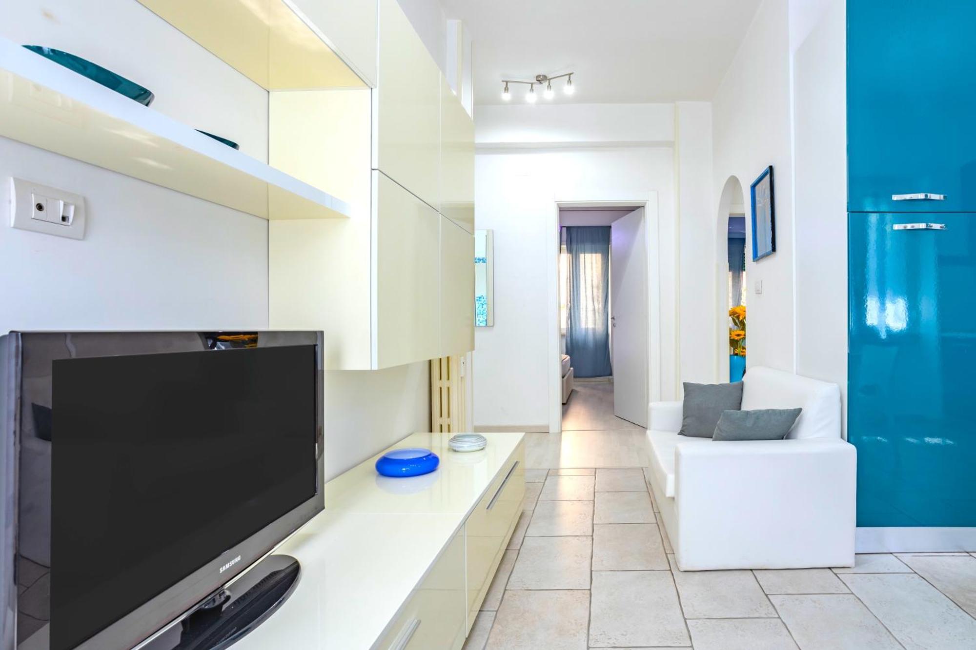 Hostly - Vittoria House - Near The Center With Private Parking Apartment Naples Exterior photo